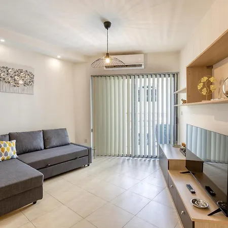 Wonderful, Designer 2br With Large Sofa & Tv By 360 Estates Lägenhet